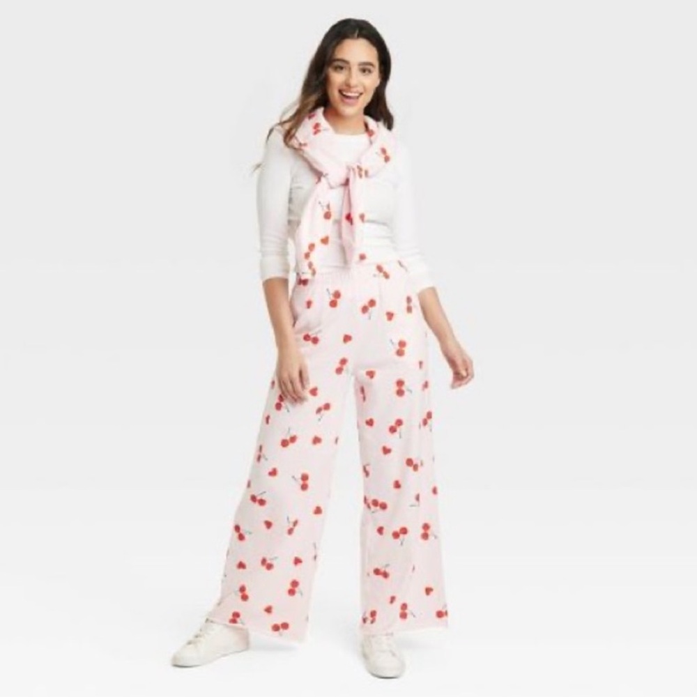 Target Cherry Hearts Sweatshirt Sweatpants 2-Piece Set Pink Valentine’s Day NWT - Picture 10 of 11